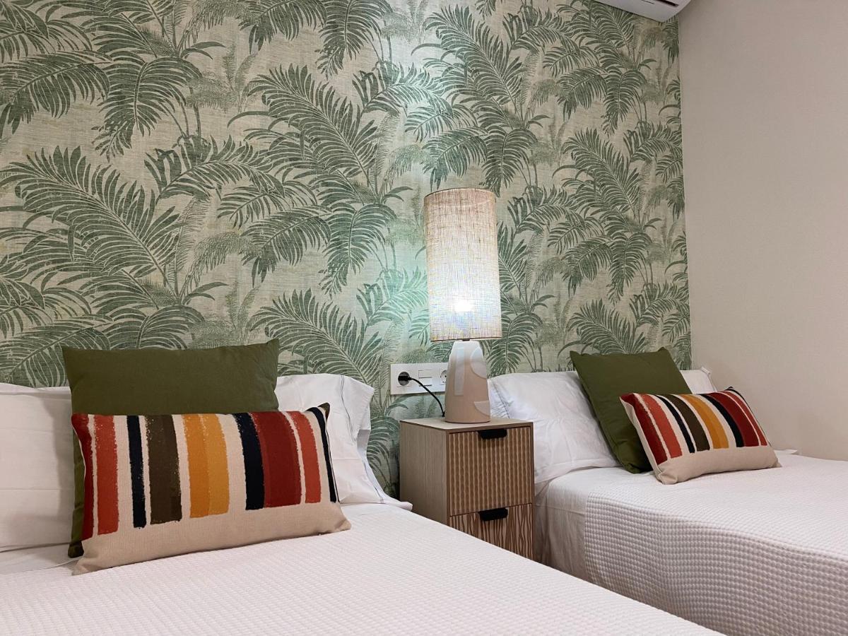 Suite 208, Close To The Beach, 2 Bedroom,Golden Mile Marbella Bagian luar foto