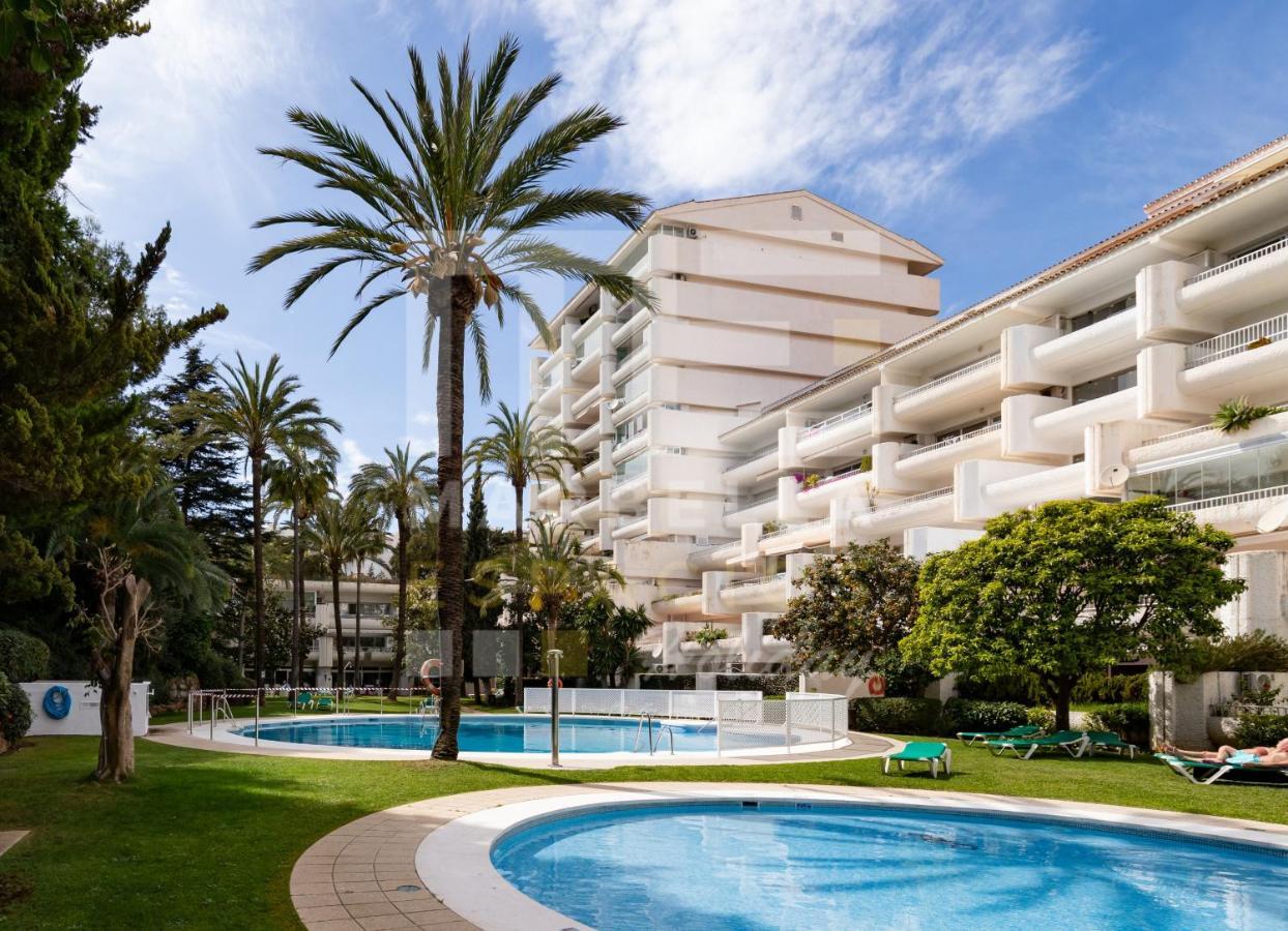 Suite 208, Close To The Beach, 2 Bedroom,Golden Mile Marbella Bagian luar foto
